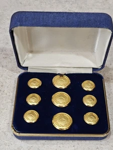 9 Vintage Delta Airlines Waterbury Gold Tone Uniform Buttons - Picture 1 of 2