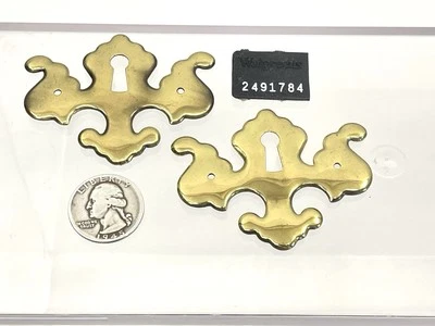 Par de cubiertas de ojo de cerradura KBC de latón estilo Chippendale ala de murciélago NOS Foto 1 de 4