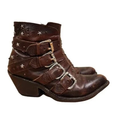 Botines LIBERTY NEGROS Estrella Tachonada Hebillas Tirantes Toscano Lavados a la Piedra Foto 1 de 4