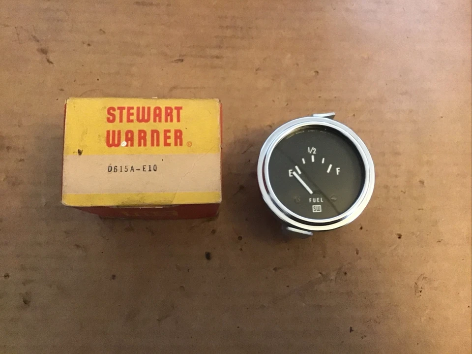"Medidor de combustible vintage Steward Warner 6 voltios nuevo 2"" 5/8" Foto 1 de 3