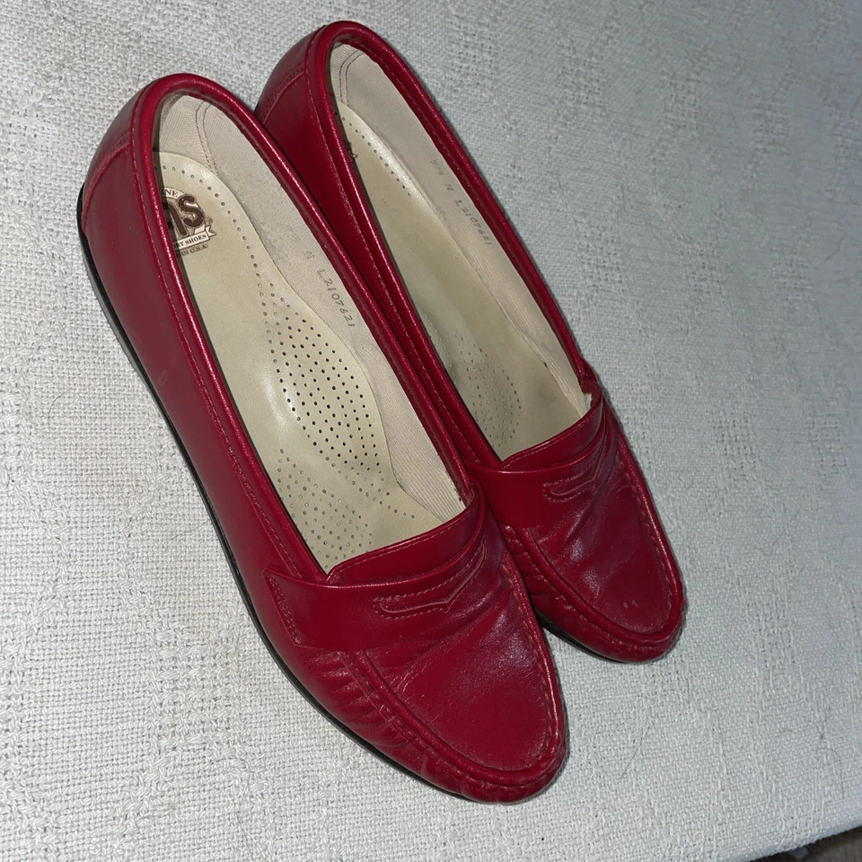 SAS Nursing Shoes Womens Size 9.5 N Red Leather Occupational Clinic - Image 1 of 4