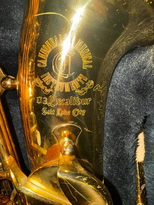 Cannonball Excalibur Alto Sax 2005 W129847 SLC 雕刻 带盒维修 — 第 1/4 张图片