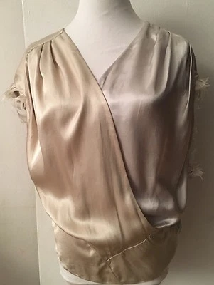 Blusa Top NINA RICCI Plateada y Beige Brillante Con Pluma Talla EU 40 US 4-6 M Foto 1 de 4