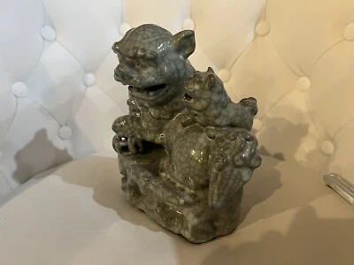 Estatua china vintage de perro Foo Fu de porcelana craquelada Foto 1 de 4