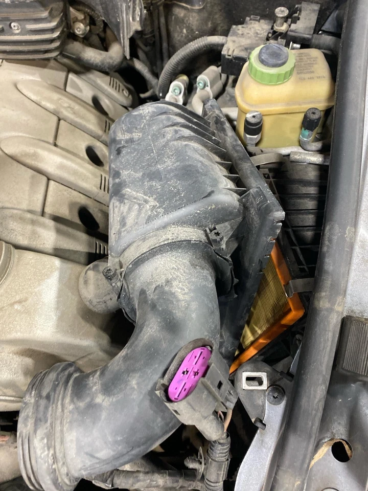 Conjunto de filtro de aire izquierdo usado se adapta a: Porsche Cayenne 2004 exc. limpieza de aire normal Foto 1 de 4