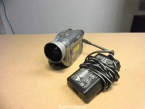 Sony Handycam DCR-DVD205 DVD Cam corder 12x Optical Zoom INCL BATTERY + PSU - Afbeelding 1 van 4
