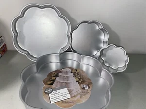 WILTON Tier Petal Pan 4 Pc Flower Party CAKE PAN Set 2105-2134 - Picture 1 of 4