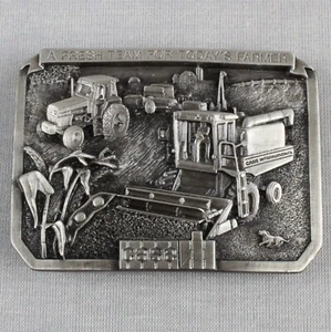 CASE International Harvester Belt Buckle 1985 Limited Edition Pewter 2.25 x 3 in - Picture 1 of 14