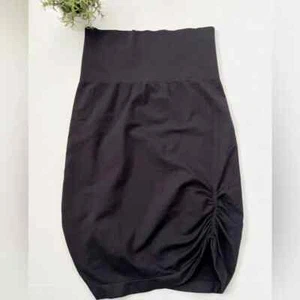Star by SPANX Womens Sz Medium Black Shaping Ruched Mini Skirt - Picture 1 of 6