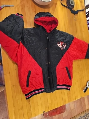 VTG 90s Logo 7 Chicago Bulls Puffer Jacket Men's XL Basketball Black Red NBA - Image 1 of 4