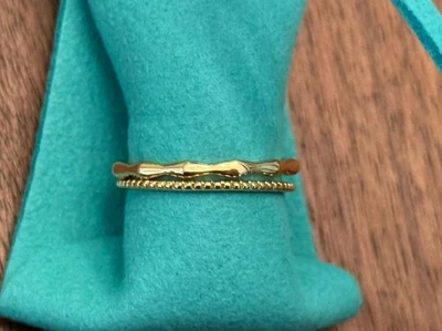 Juego de 2 anillos delicados enchapados en oro de 14 quilates Anthropologie nuevos con etiquetas Foto 1 de 4