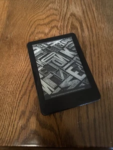 Amazon Kindle Paperwhite (10th Generation) 8GB, Wi-Fi, 6" eBook Reader, Good - Picture 1 of 3
