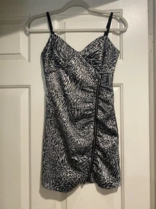 Guess Sleeveless Animal Print Dress Juniors Size 1 Black White B42 - Picture 1 of 8