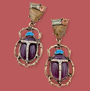 GOLDTONE CLUSTER EARRINGS PURPLE CRYSTAL SCARAB Egyptian Revival beetle bug Z4 - Picture 1 of 4