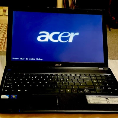 Original Acer Aspire 5742Z Windows 7 Laptop Intel 500GB w/t Sleeve & Office 2010 - Image 1 of 4