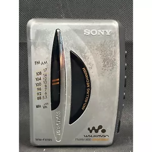 Reproductor de radio casete Sony WM-FX195 PROBADO - Imagen 1 de 8