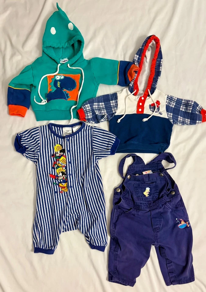 Lote de 39 piezas de ropa mixta vintage para bebé niño Disney Dior Carter’s Healthtex + Más Foto 1 de 4