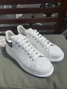 Alexander McQueen Oversized White Leather Black Tail Men's Size 43 EU 10 US - Picture 1 of 7