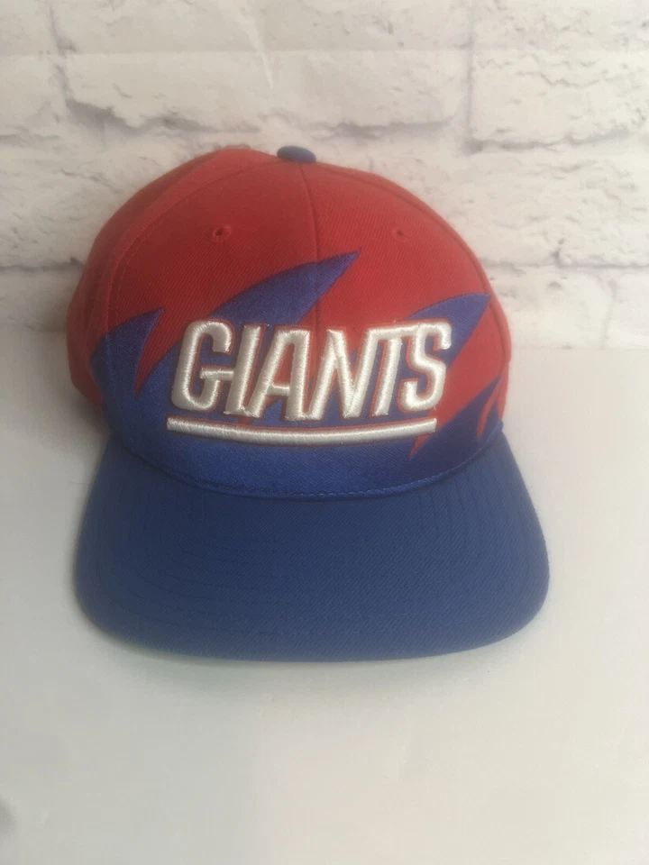NY GIANTS MITCHELL & NESS Ajustable Diente de Tiburón Retro Casco Sombrero Foto 1 de 4