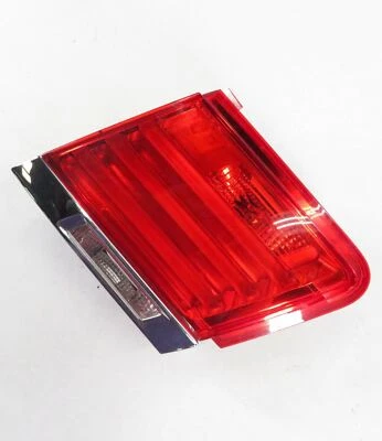 09-12 BMW 740i 750i 760i B7 (F01) LADO DERECHO TAPA MALETERO LUZ TRASERA LUZ TRASERA Foto 1 de 4
