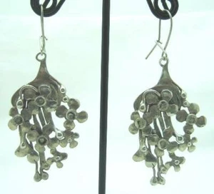 EYE-CATCHING ESTATE STERLING SILVER ABSTRACT FLOWER DANGLE EARRINGS, 2 & 1/4" - Picture 1 of 7