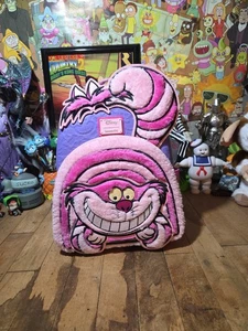 Neu mit Etikett Loungefly Disney Alice im Wunderland Mini-Rucksack flauschige Grinsenkatze - Bild 1 von 5