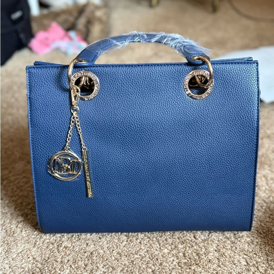 Bolso de Mano Badgley Mischka Azul Marino y Dorado Foto 1 de 4