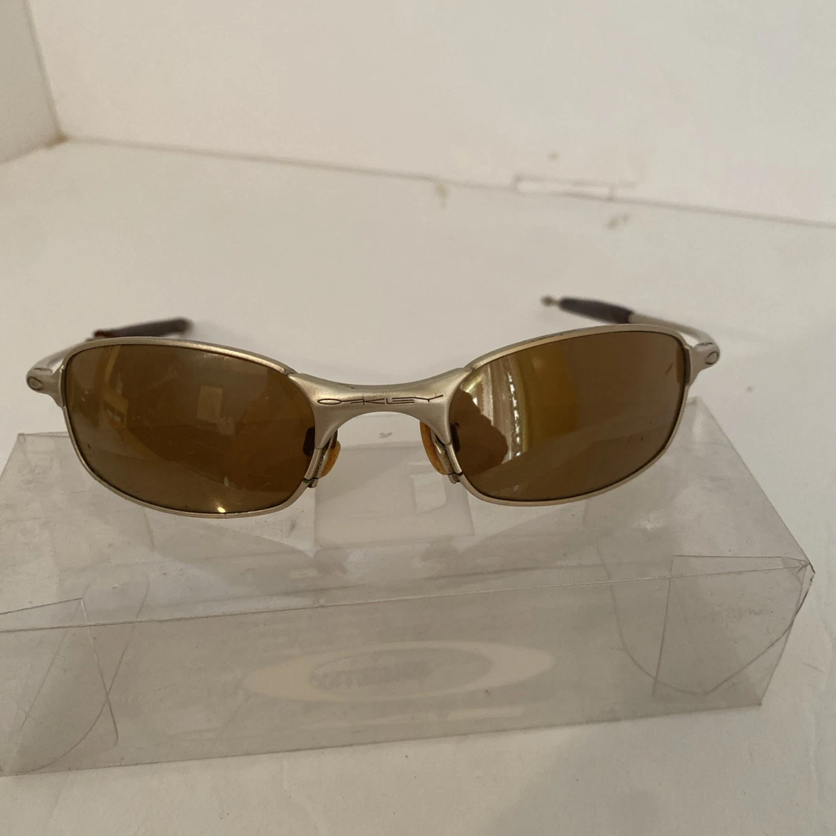 Preços baixos em Óculos de sol masculinos vintage marrom Oakley | eBay