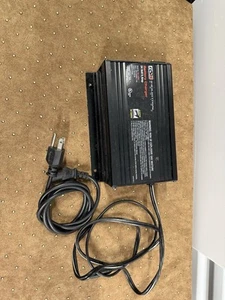 Caricabatteria DSR 24V 5 Amp serie industriale con cavo alimentazione INC-2405A nero - Foto 1 di 4