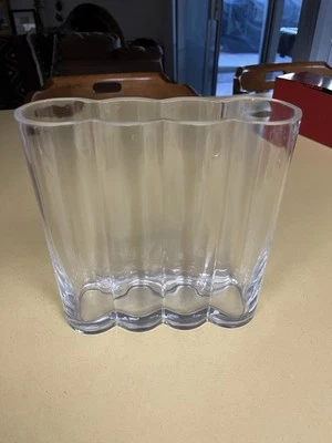 Jarrón de vidrio transparente Quatron Foto 1 de 4