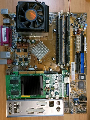 Asus a7n8x-x Socket  462(A) nForce2 AMD Sempron 2400+ 1GB RAM 400MHz Geforce4 MX - Immagine 1 di 4