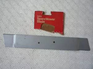 BLACK & DECKER LAWNMOWER BLADE D483 - 12" / 30 cm L - UNUSED OLD STOCK - Picture 1 of 3