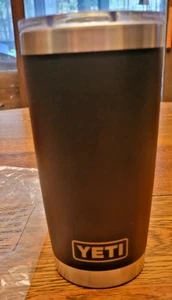 Yeti Rambler Tumbler 20 oz With MagSlider Lid Black (Has Company Logo/Grafic) - Bild 1 von 10