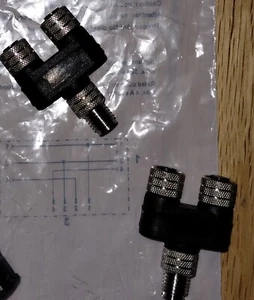 McMaster M8 Male 4-pin/M8 Female 3-pin T Coupler - Picture 1 of 1