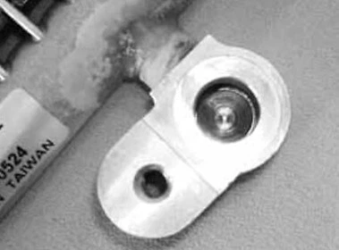 CONDENSADOR DE AIRE ACONDICIONADO PARA PONTIAC VIBE PFC BLOQUE MONTAJE 2003 2004 2005 2006 2007 2008 Foto 1 de 3