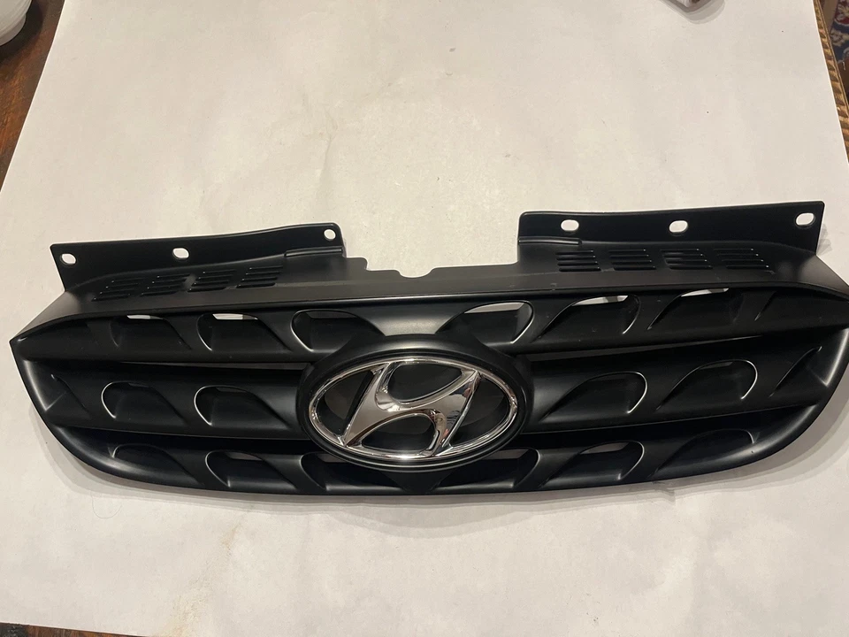 Hyundai Genesis 2009-2012 cupé rejilla de radiador central superior OEM nuevo Foto 1 de 3