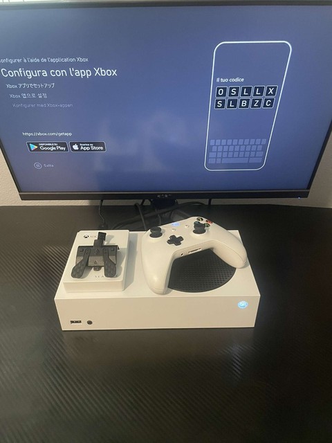 Buy Wholesale Vietnam Hot Product 2021 Microsofts Xbox Series S 512gb Video  Game Console - White,15 Games & 2 Controllers & Xbox Series S at USD 50