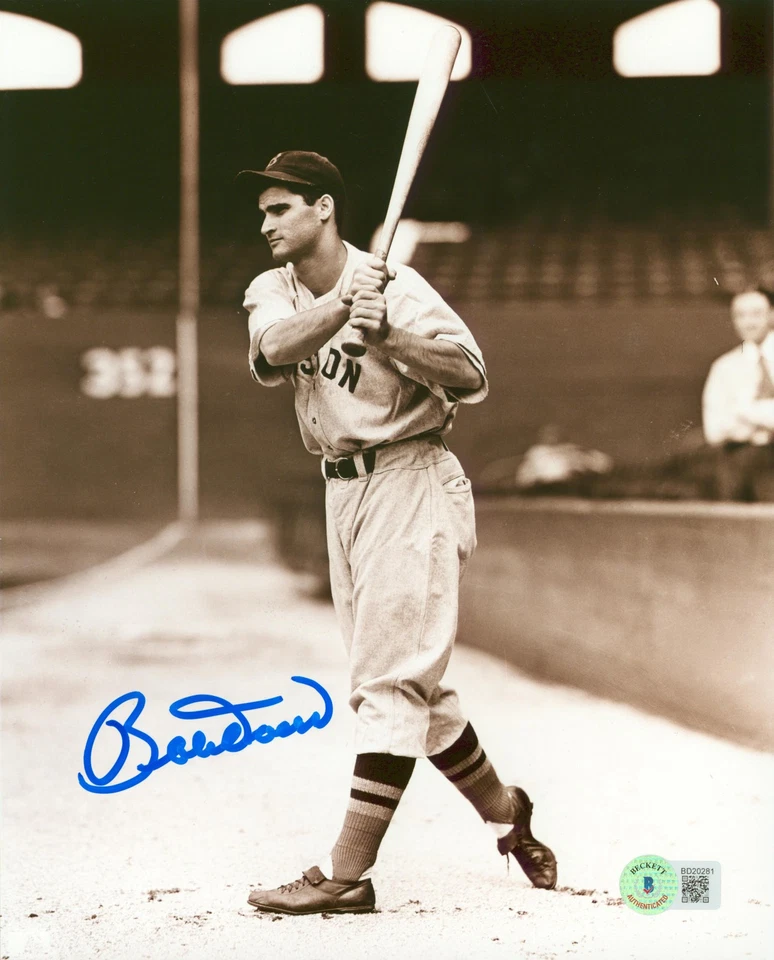 Medias Rojas Bobby Doerr Auténtico Firmado 8x10 Vertical Con Foto de Murciélago BAS Foto 1 de 1