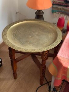 Table d’appoint vintage, table de thé ou basse marocaine, table de plateau