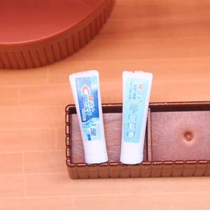 1:6 Puppenhaus Miniatur Zahn Pasta C134 - Bild 1 von 1