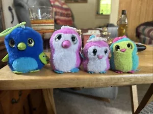 4 Hatchimals Plüsch Clip-On Schlüsselanhänger einer hat gebrochenen Clip leicht gebraucht siehe Bilder - Bild 1 von 2