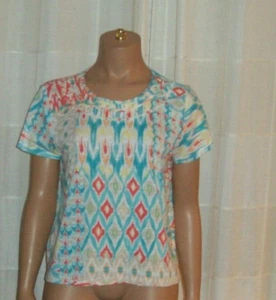 Size Medium No Label White w/ multi color designs short sleeve Top - Picture 1 of 3