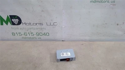 2015-2019 CHEVROLET TAHOE INTERFACE CONTROL MODULE BYPASS MODULE 84129827 - Image 1 of 4