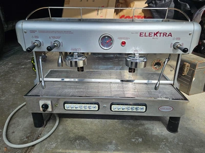 Коммерческая эспрессо-машина Elektra Maxi - Изображение 1 из 4