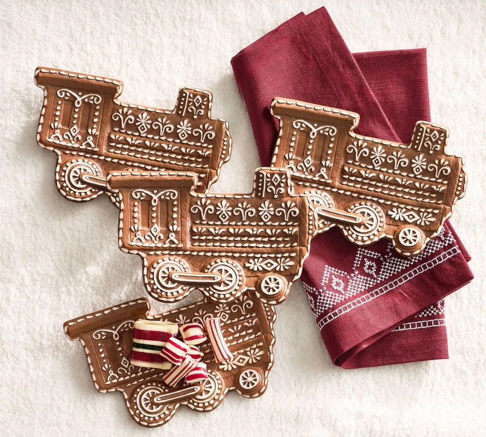 Pratos aperitivos PotteryBarn Gingerbread Train grés - Conjunto de 4 NOVO - Imagem 1 de 2