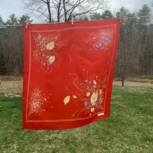 Olga Greco Red Floral Scarf 29 X 30 in Square Excellent Gift Condition - Picture 1 of 9