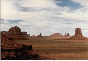 SOUTHWESTERN BUTTES Found  PHOTOGRAPH Color ORIGINAL Snapshot VINTAGE 47 60 N - Picture 1 of 1