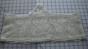 1548 schön handfilet gehäkelt Vintage Kissenhülle Einfassung, Rosenmuster, - Bild 1 von 2