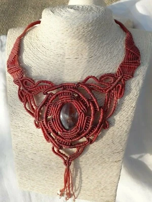 collana in macramè e pietra dura Ametista - Immagine 1 di 4