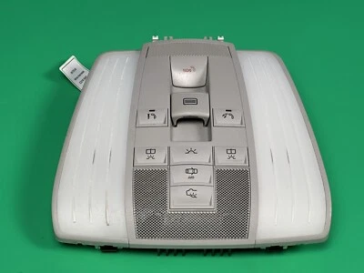 Lâmpada cúpula aérea 2010-2016 Mercedes W212 E350 CLS550 2129001323 CINZA FABRICANTE DE EQUIPAMENTO ORIGINAL - Imagem 1 de 4